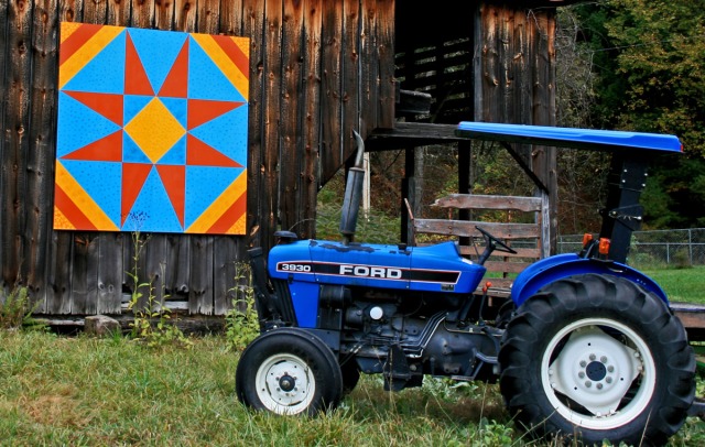 barnquilt with blue tractor