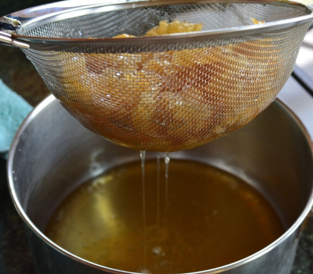 separating honey and wax